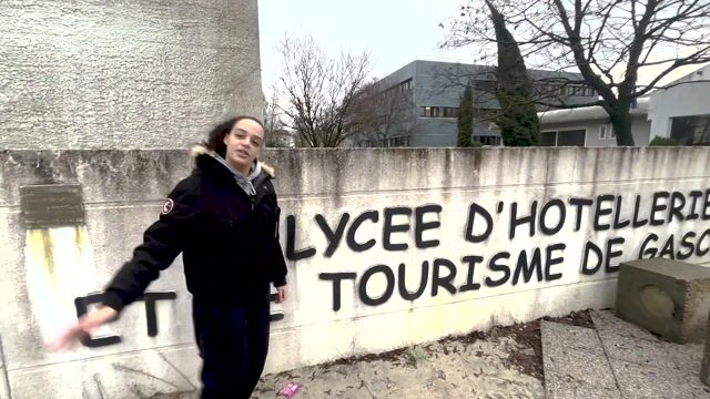 C'est pas sorcier le BAC PRO SERVICE