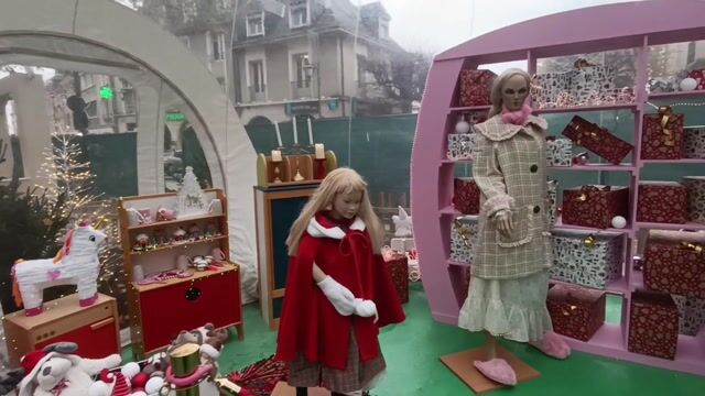 Présentation du métier de costumière pour un site touristique