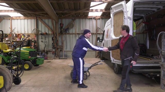 Un tour en brouette dans le jardin d'André