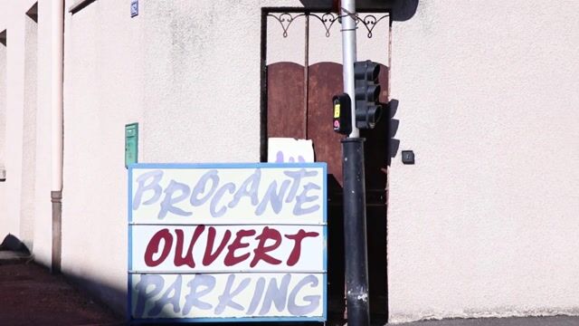 La recherche du carillon à trois trous