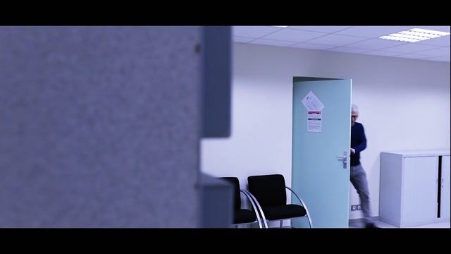 Seule avec tous