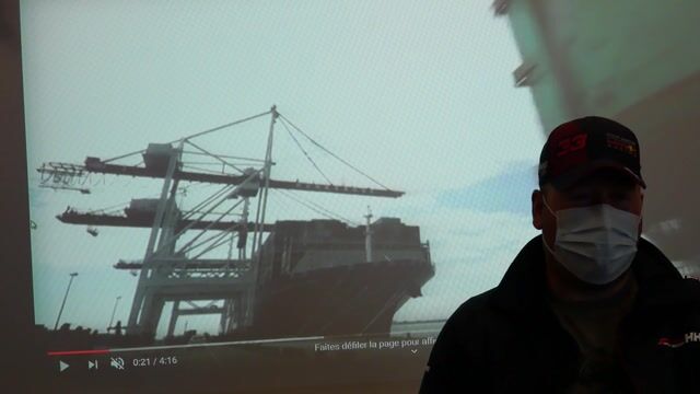 DK DOCKER