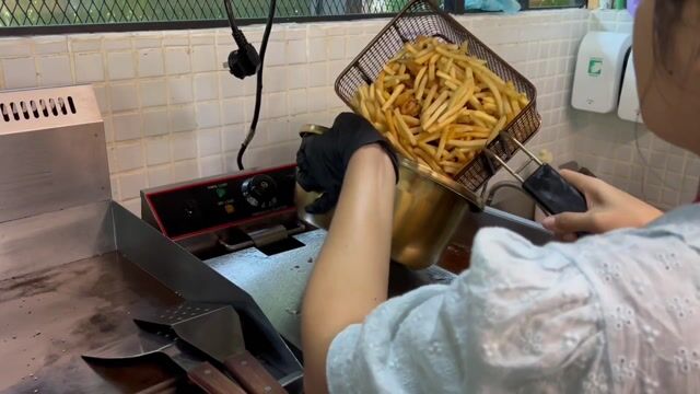 L’entreprise d’entrepreneur Cuisinière.