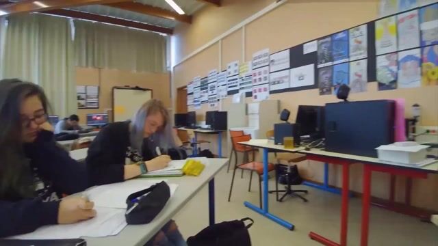 Mannequin challenge formation AMA CV