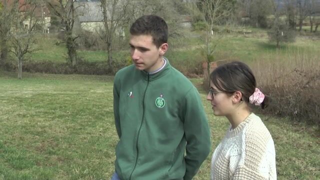 Marine et Mathis au pays des abeilles noires