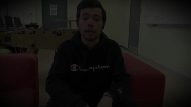 JE FILME MON MICRO LYCEE