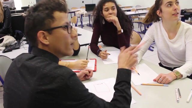 BTS COMMUNICATION LYCEE OZENNE
