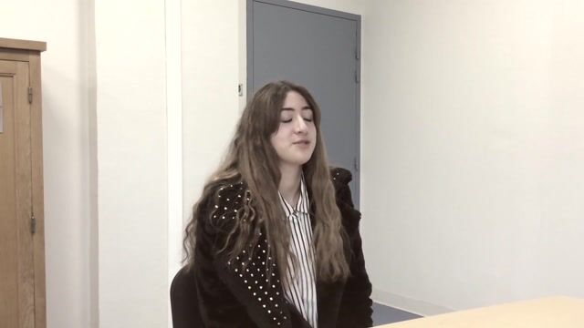 Une femme, chercheure en science