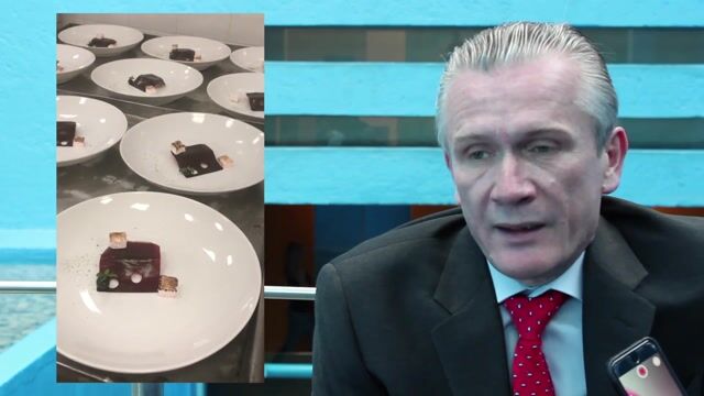 A la table du président