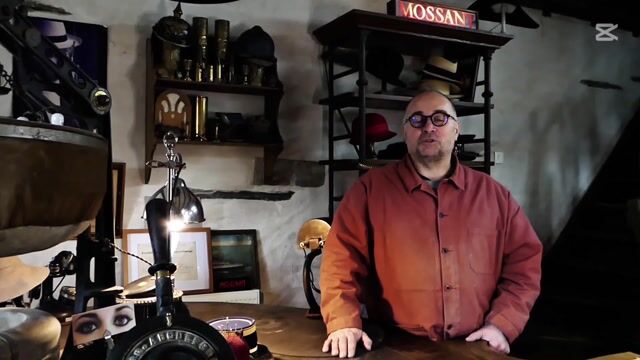 Pas si fou, le chapelier !