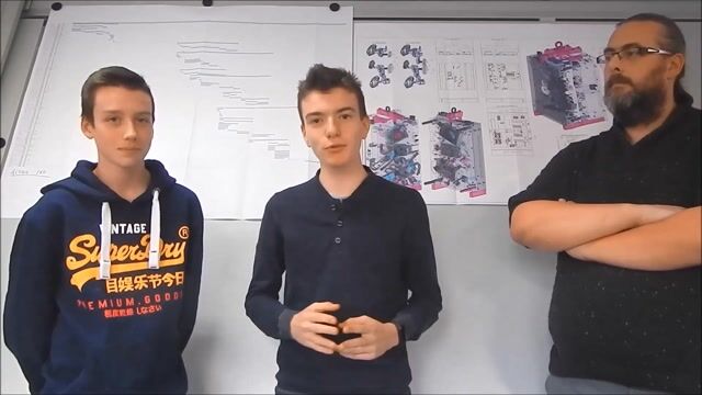 Chef de projet dans l'usine plastitek