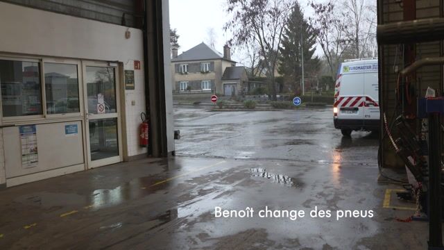Benoit change des pneus