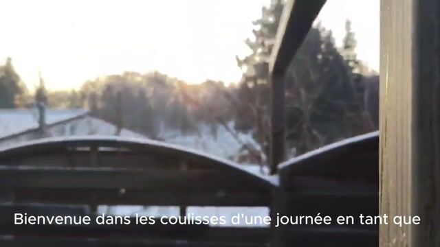 Calme en surface, tempête en coulisse