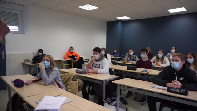 je filme ma formation TCVA à la MFR de Percy.