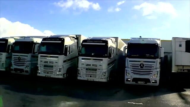 Wonder Women transport