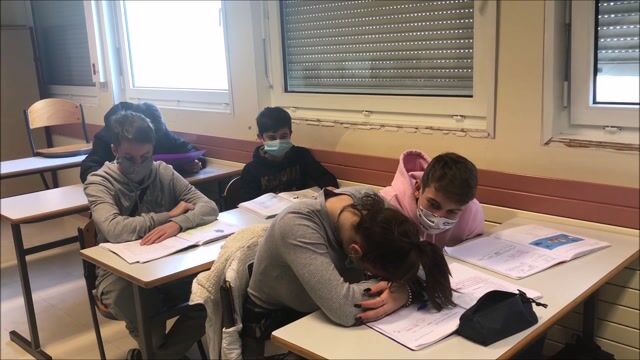 Askip l'infirmière est belle