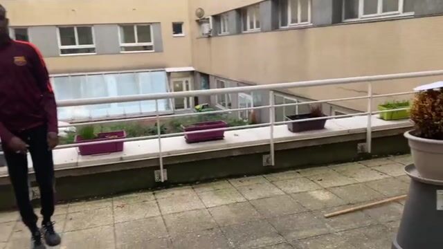 Un jeu de balais