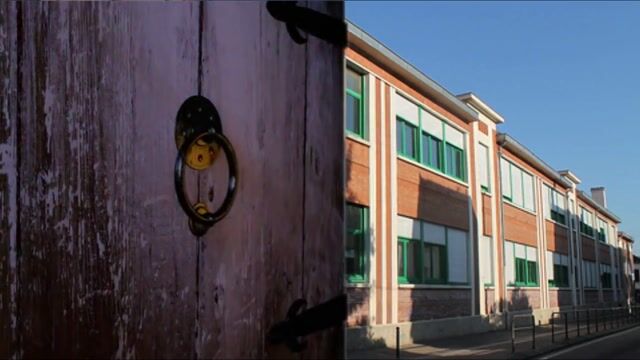 Une porte ouverte
