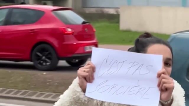 C'est pas Sorcière